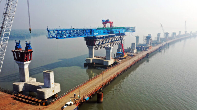 Launching Gantry Overhead – NRS BRIDGE CONSTRUCTION EQUIPMENT